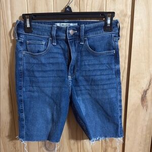 Hollister Curvy High Rise Super Stretch cutoffs